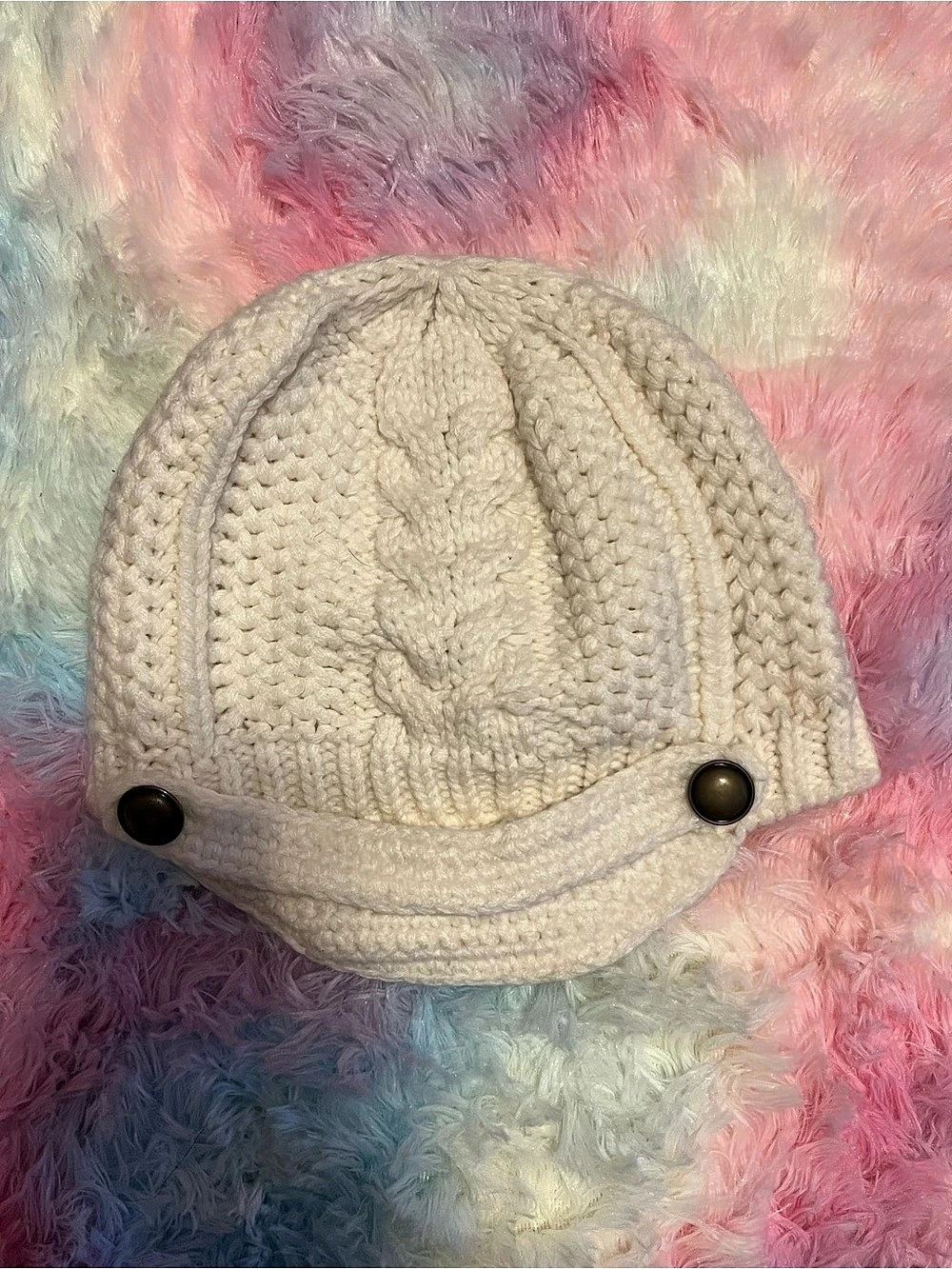 Cable Knit Visor Hat in Cream Like New